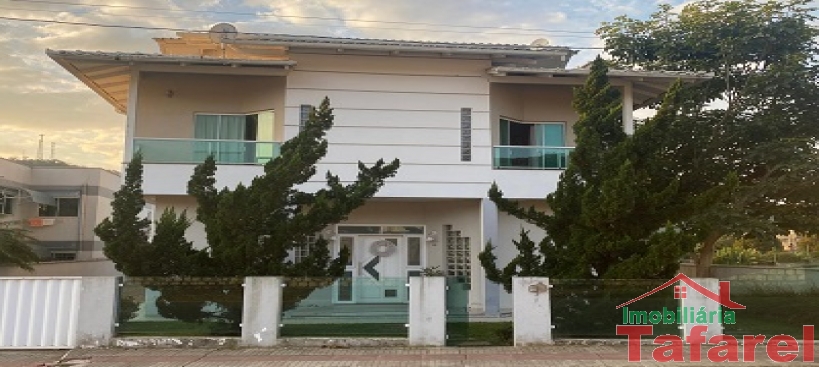 Casa Alto Padrão no Centro de Ibirama!