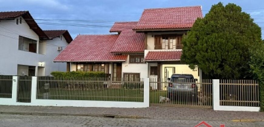 Casa de Excelente Padrão no Centro de Ibirama