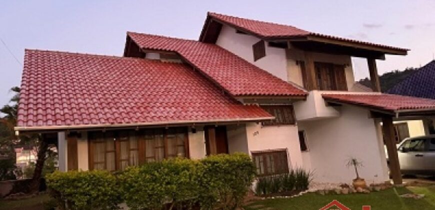 Casa de Excelente Padrão no Centro de Ibirama