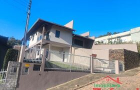 Casa em localização Privilegiada