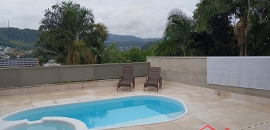 Casa em localização Privilegiada