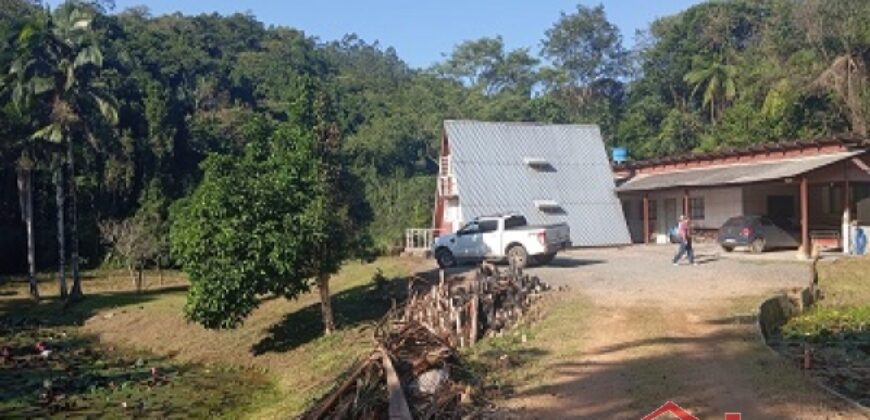 Oportunidade única em meio à natureza!