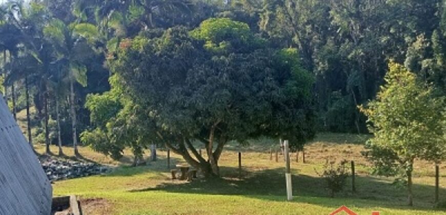 Oportunidade única em meio à natureza!