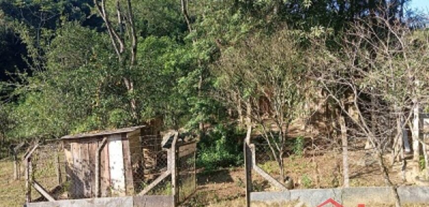 Oportunidade única em meio à natureza!