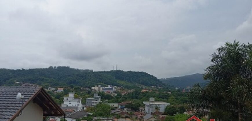 Casa em localização Privilegiada