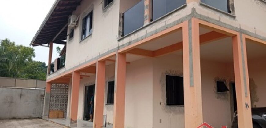 Casa em localização Privilegiada