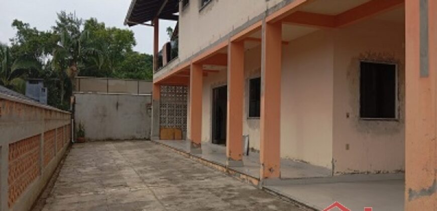 Casa em localização Privilegiada