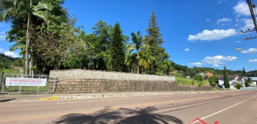 Terreno em Localização Privilegiada!