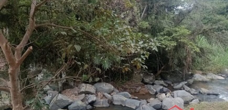 Seu refúgio no campo espera por você!