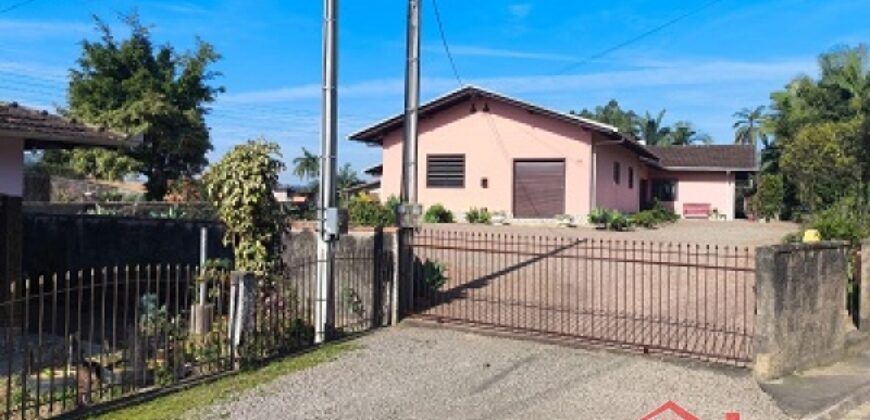 Moradia + Espaço Comercial!