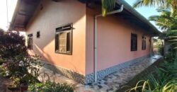 Moradia + Espaço Comercial!