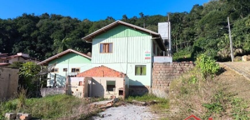 🔥 CASA NO CENTRO DE IBIRAMA – ESPAÇOSA E COM ÓTIMO PREÇO 🔥