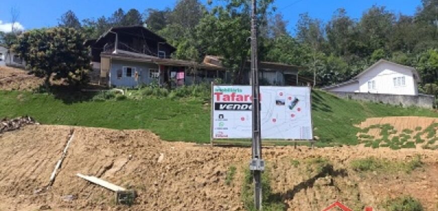 Terreno de esquina no Centro de Ibirama