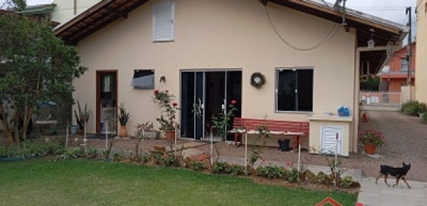 🏡✨ Casa de Alvenaria com Amplo Terreno – Excelente Oportunidade em Ibirama