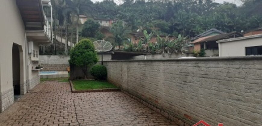 🏡✨ Casa com Piscina no Bairro Operário – Conforto e Lazer Completo!