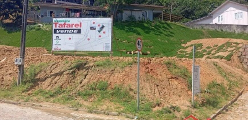 Terreno de esquina no Centro de Ibirama