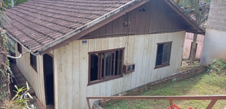 Casa Mista na Rua João Aurich