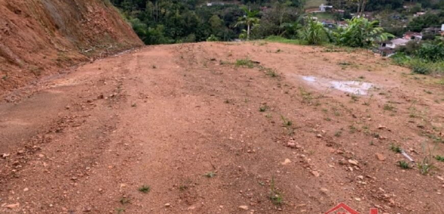 🔥 TERRENO GRANDE NO CENTRO DE IBIRAMA – PREÇO IMPERDÍVEL 🔥