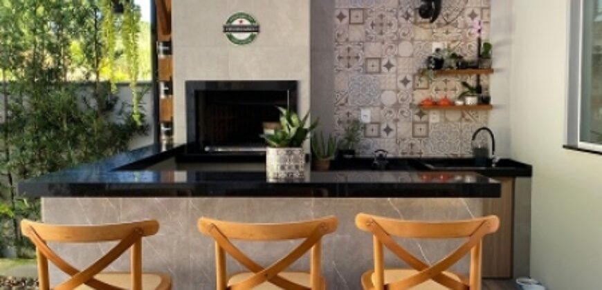 🏡 Casa de Excelente Padrão à Venda no Centro de Ibirama! 🌟