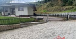 Casa com amplo terreno no Centro de Ibirama