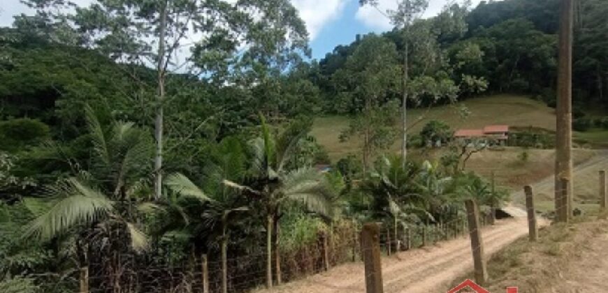 Seu refúgio no campo espera por você!