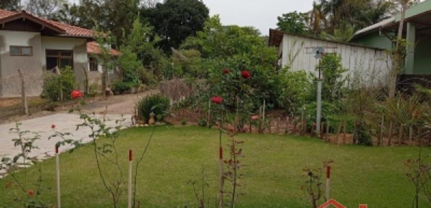 🏡✨ Casa de Alvenaria com Amplo Terreno – Excelente Oportunidade em Ibirama