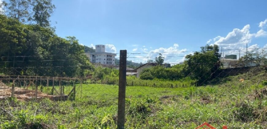 Terreno em Localização Privilegiada!