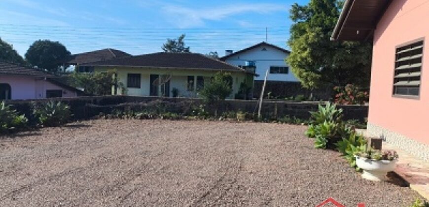 Moradia + Espaço Comercial!