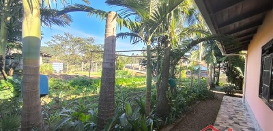 Moradia + Espaço Comercial!