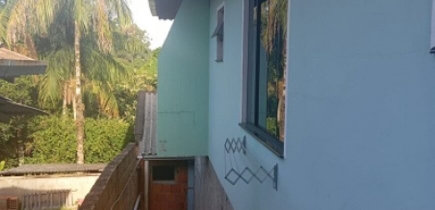 ✨ Encante-se com este imóvel completo em meio à natureza!