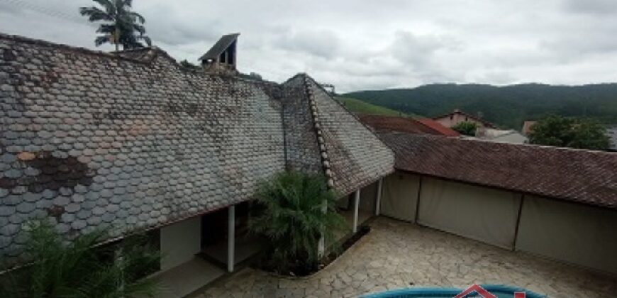 🏰✨ Castelo Exclusivo à Venda – Um Imóvel Único em Apiúna!