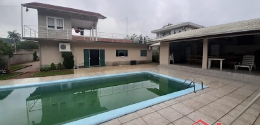 🏡✨ Casa com Piscina no Bairro Operário – Conforto e Lazer Completo!