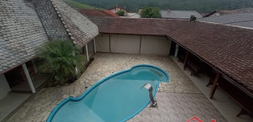 🏰✨ Castelo Exclusivo à Venda – Um Imóvel Único em Apiúna!