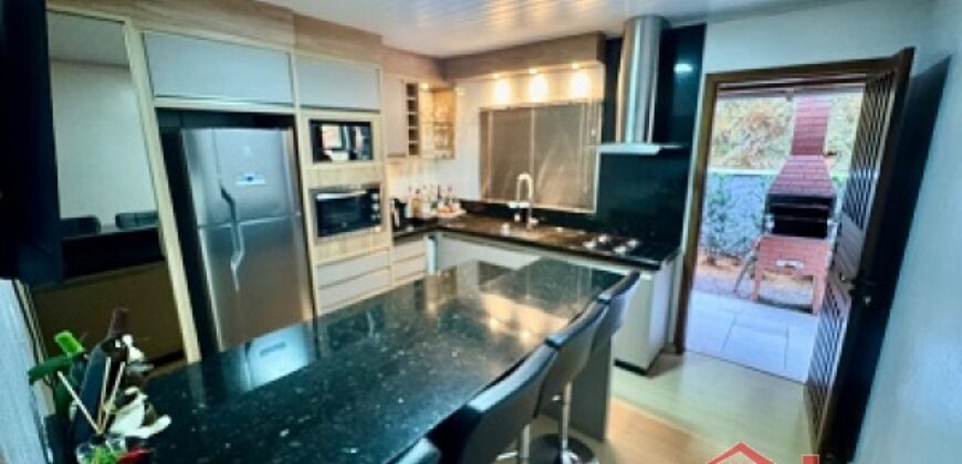 Casa com amplo terreno no Centro de Ibirama