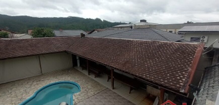 🏰✨ Castelo Exclusivo à Venda – Um Imóvel Único em Apiúna!