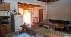 Casa com piscina no Ponto Chic