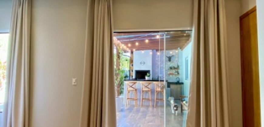 🏡 Casa de Excelente Padrão à Venda no Centro de Ibirama! 🌟