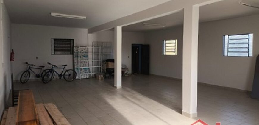 Moradia + Espaço Comercial!