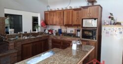 Casa com piscina no Ponto Chic