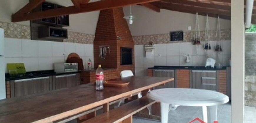 🏡✨ Casa com Piscina no Bairro Operário – Conforto e Lazer Completo!