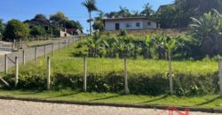 Terreno de esquina em excelente localização!