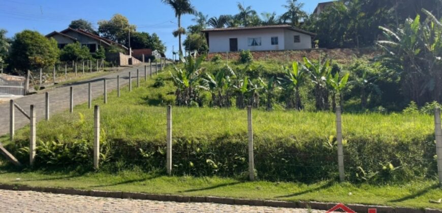Terreno de esquina em excelente localização!