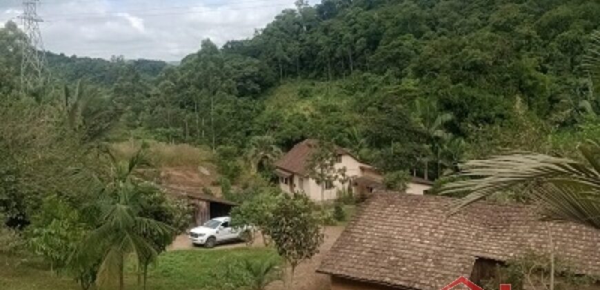 Seu refúgio no campo espera por você!