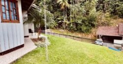 Casa com amplo terreno no Centro de Ibirama