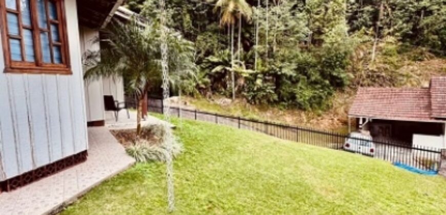 Casa com amplo terreno no Centro de Ibirama