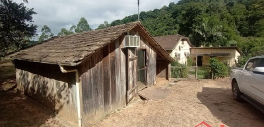 Seu refúgio no campo espera por você!