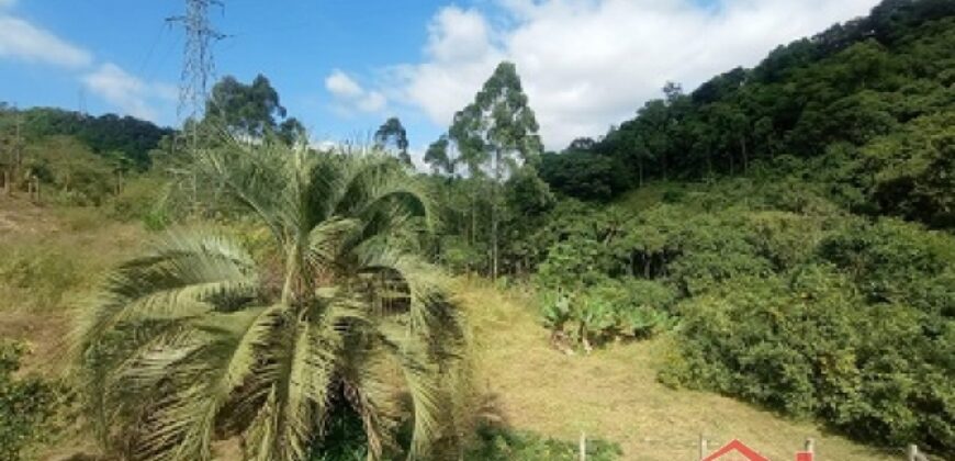 Seu refúgio no campo espera por você!