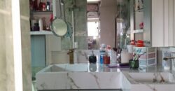 Casa com piscina no Ponto Chic