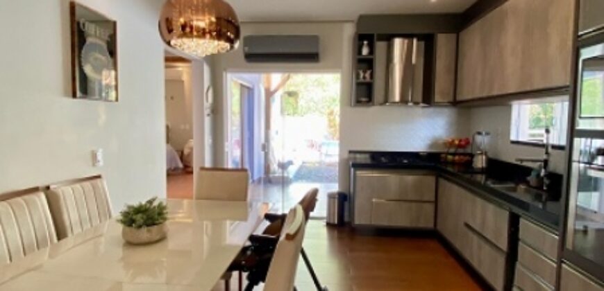 🏡 Casa de Excelente Padrão à Venda no Centro de Ibirama! 🌟