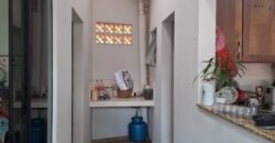 Casa com piscina no Ponto Chic